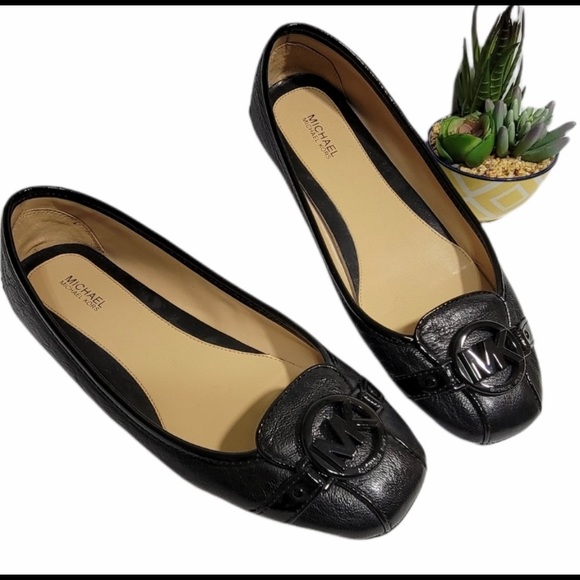 3 pair of size 9 Micheal Kors used flats. As is.  $60.00 - Picture 2 of 13